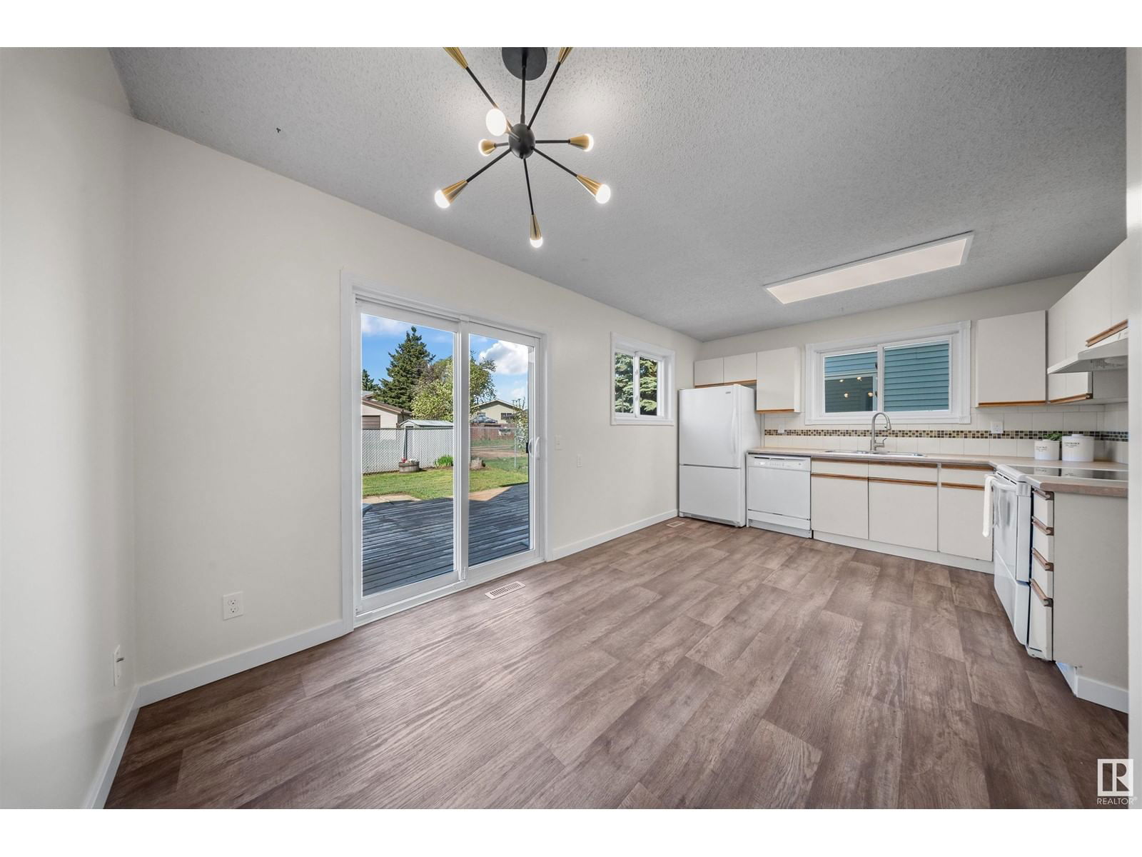 332 Kirkpatrick Cr Edmonton, Alberta