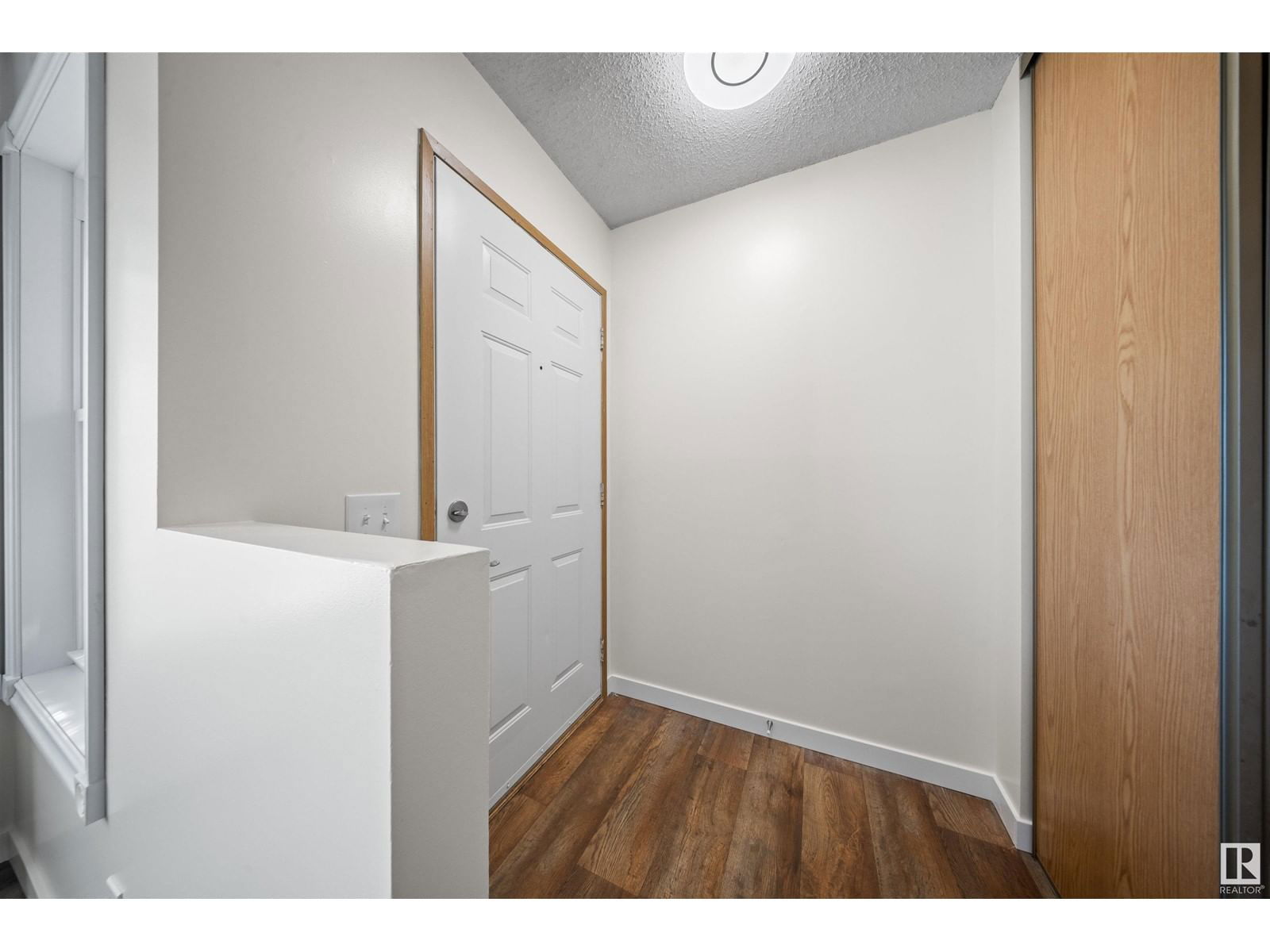 332 Kirkpatrick Cr Edmonton, Alberta