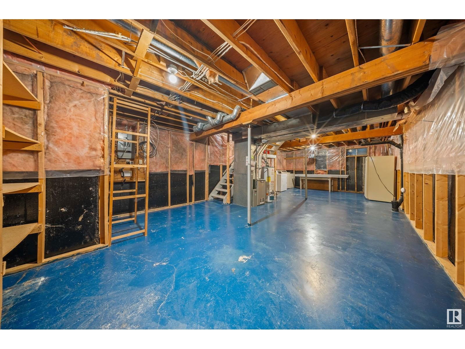 332 Kirkpatrick Cr Edmonton, Alberta