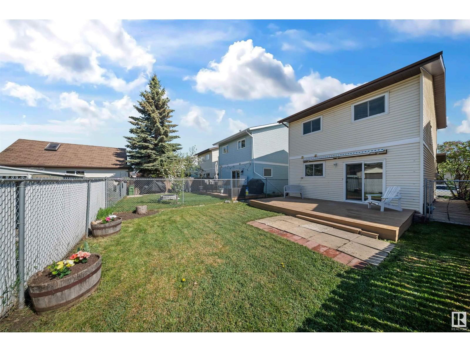 332 Kirkpatrick Cr Edmonton, Alberta