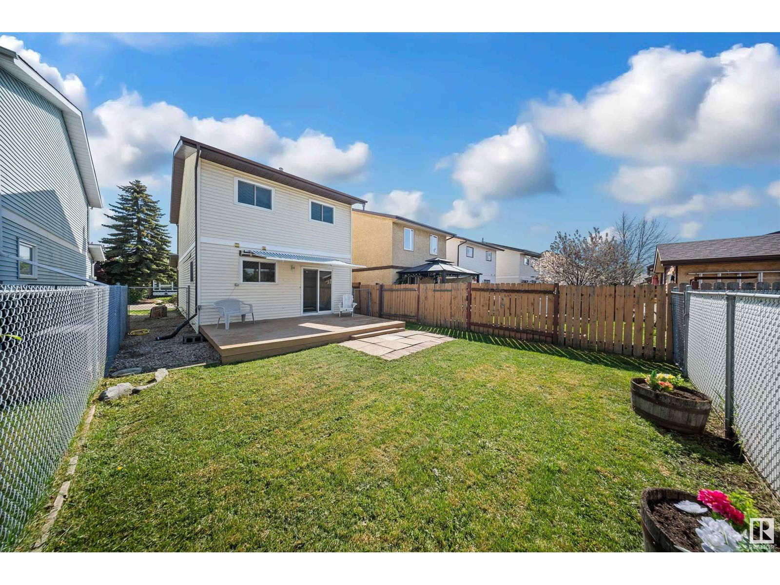 332 Kirkpatrick Cr Edmonton, Alberta