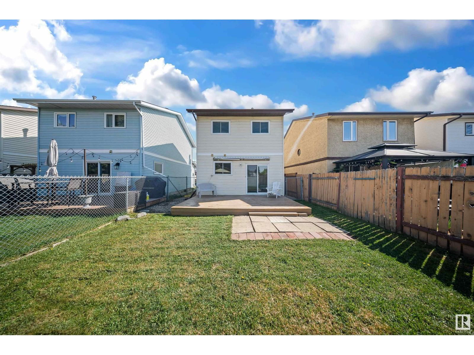 332 Kirkpatrick Cr Edmonton, Alberta