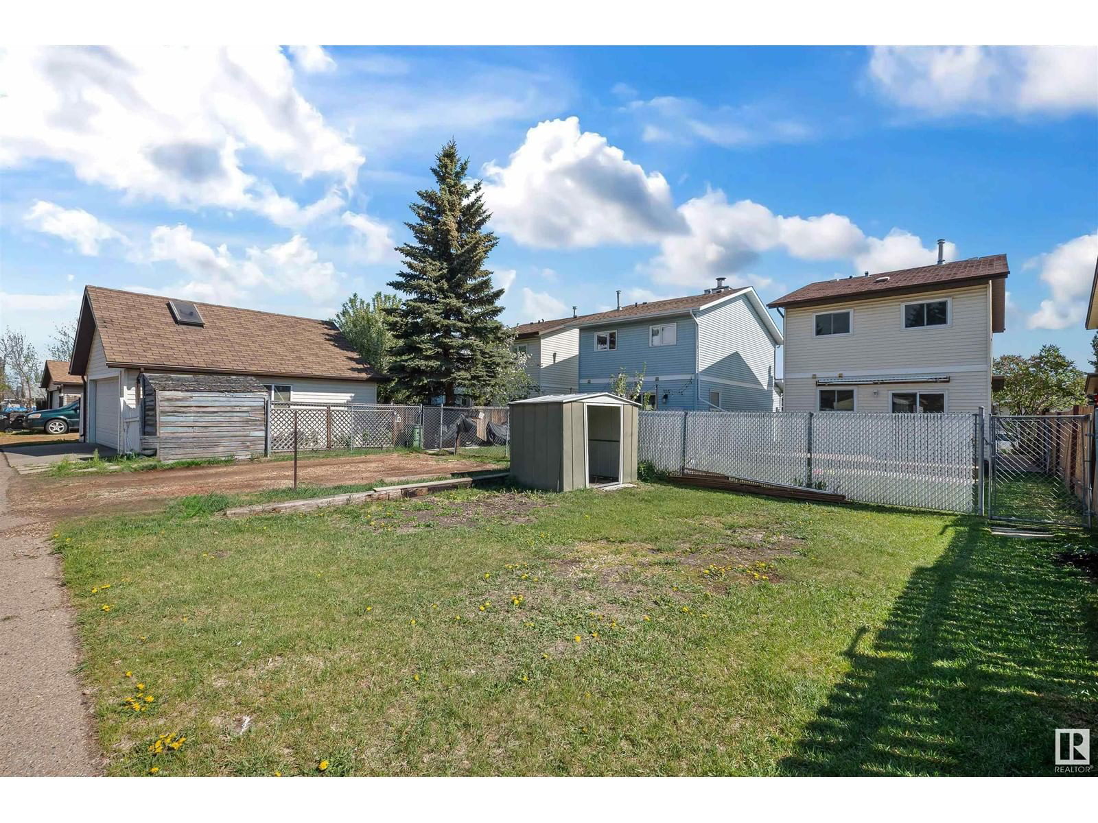 332 Kirkpatrick Cr Edmonton, Alberta