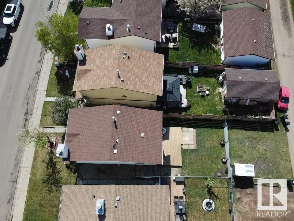 332 Kirkpatrick Cr Edmonton, Alberta