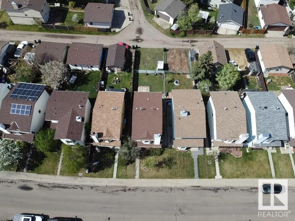332 Kirkpatrick Cr Edmonton, Alberta