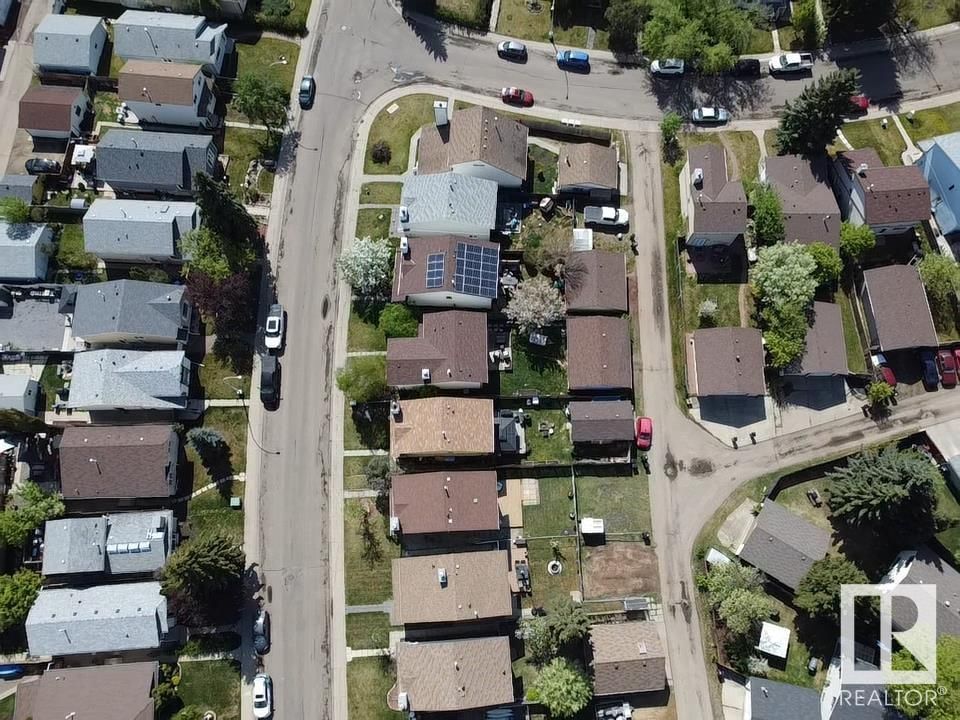 332 Kirkpatrick Cr Edmonton, Alberta