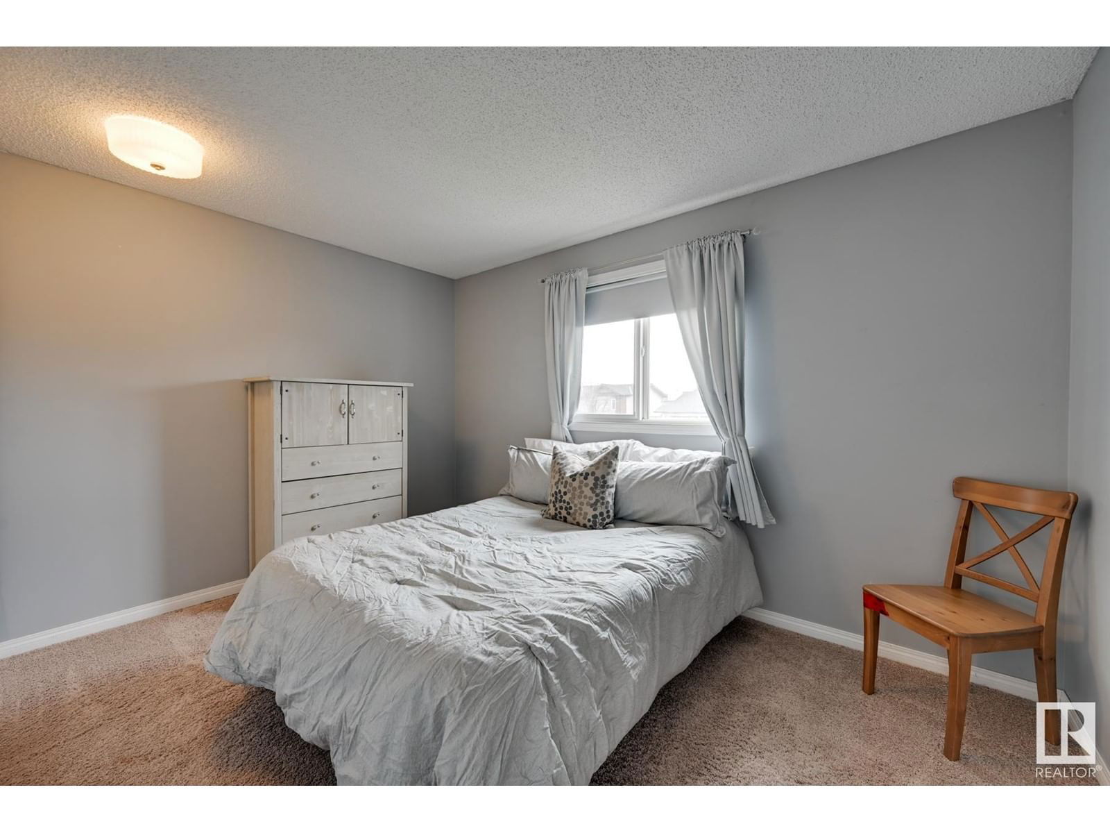 10440 16 Avenue Avenue Edmonton, Alberta