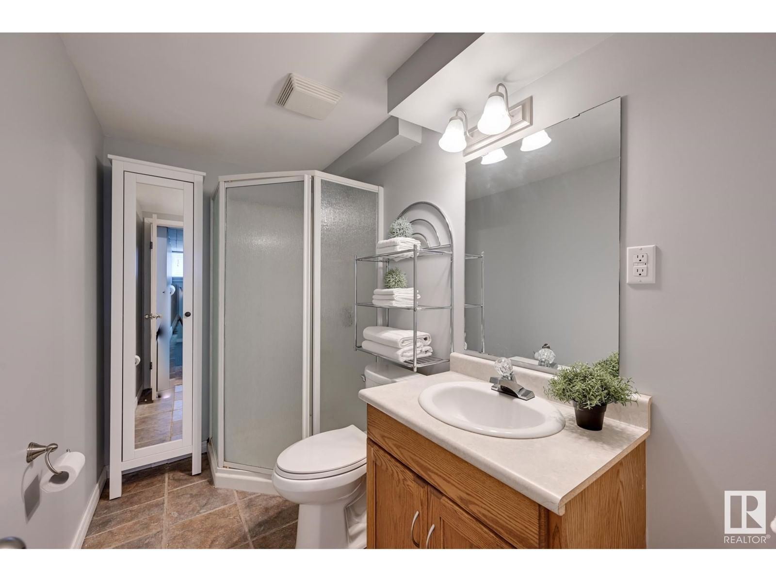 10440 16 Avenue Avenue Edmonton, Alberta