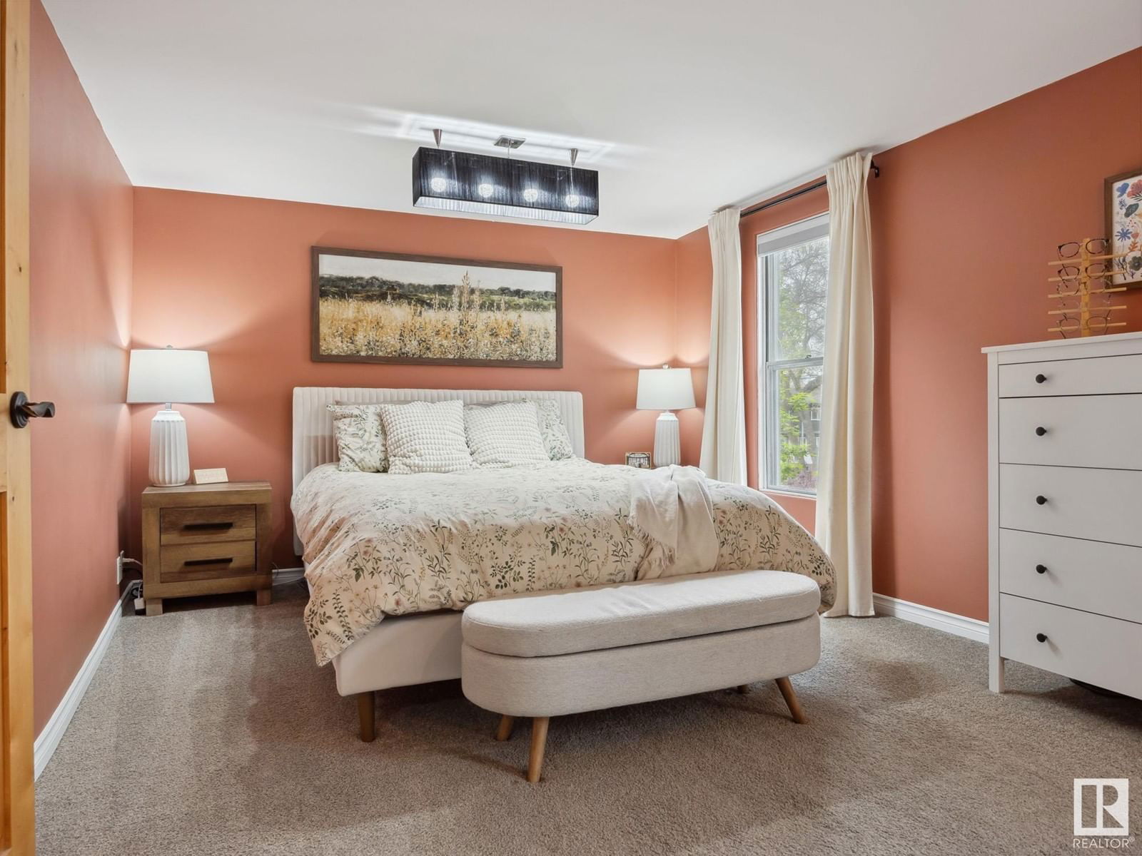 Nw - 11211 95a St Edmonton, Alberta