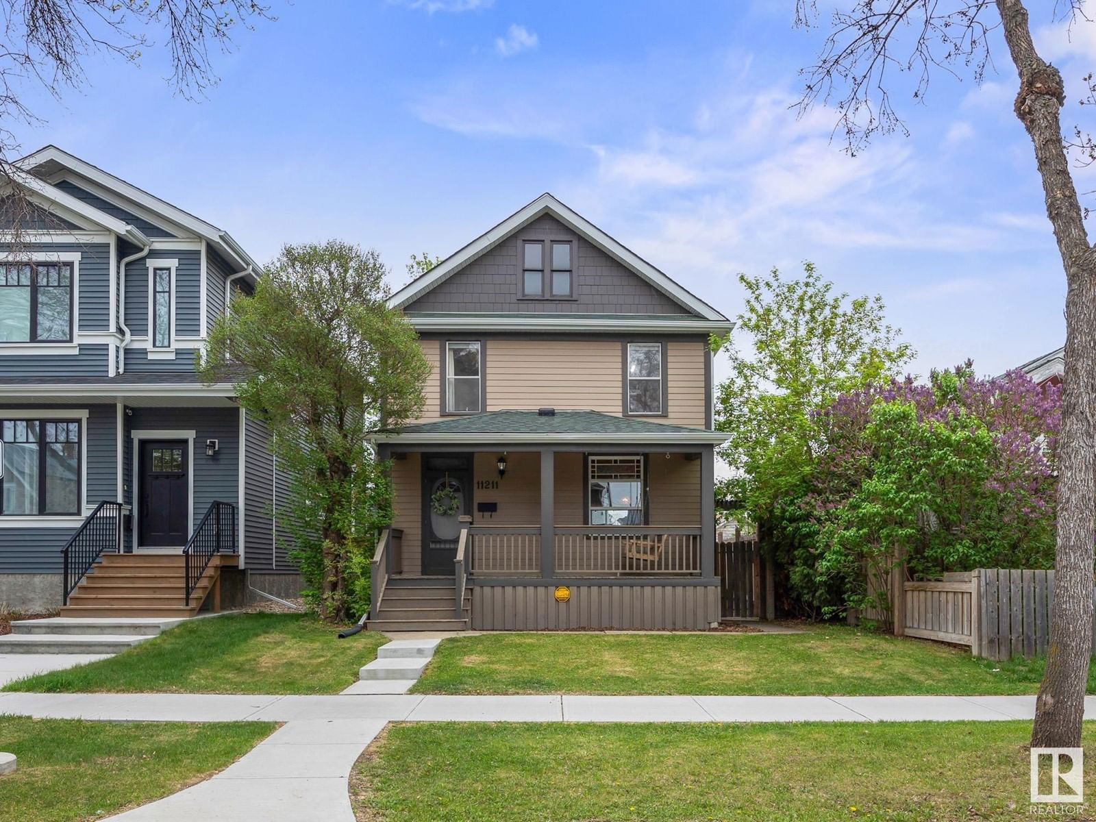Nw - 11211 95a St Edmonton, Alberta