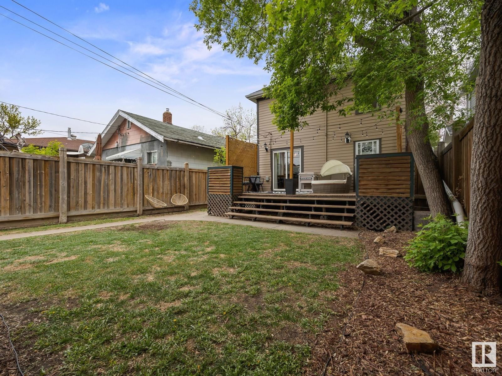 Nw - 11211 95a St Edmonton, Alberta