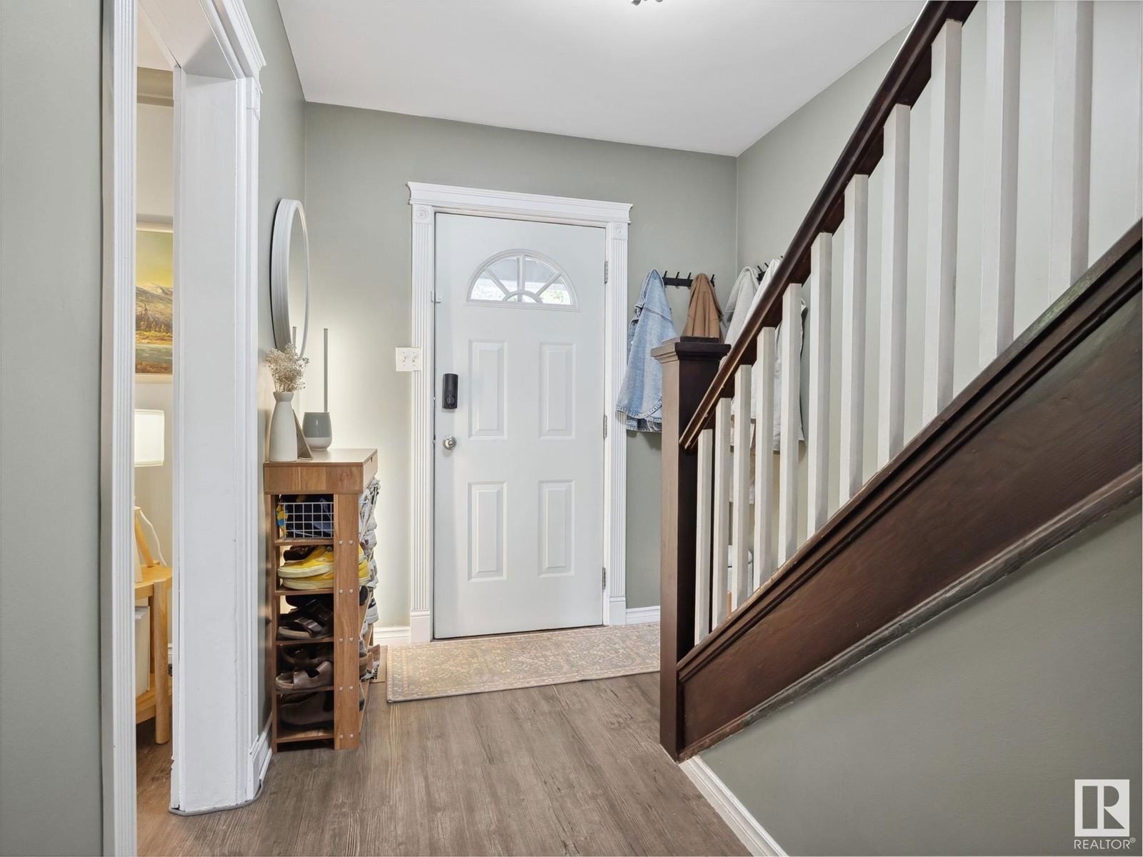 Nw - 11211 95a St Edmonton, Alberta
