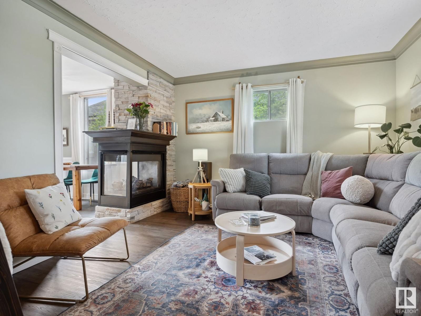Nw - 11211 95a St Edmonton, Alberta