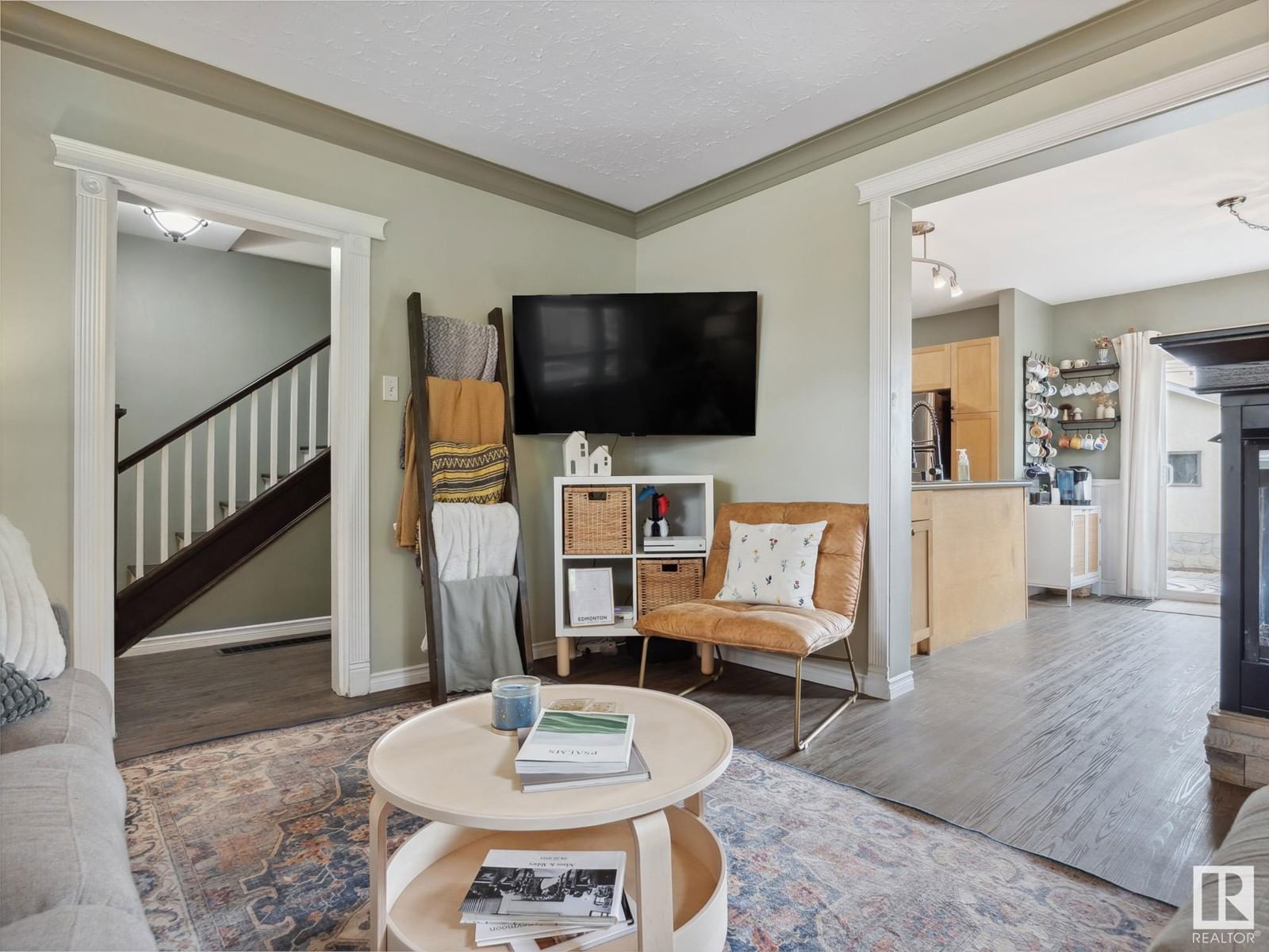Nw - 11211 95a St Edmonton, Alberta