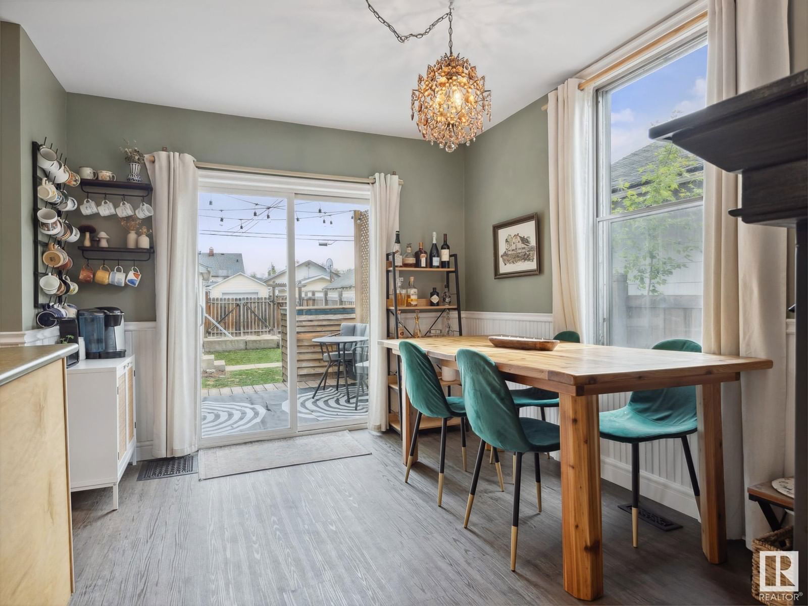 Nw - 11211 95a St Edmonton, Alberta