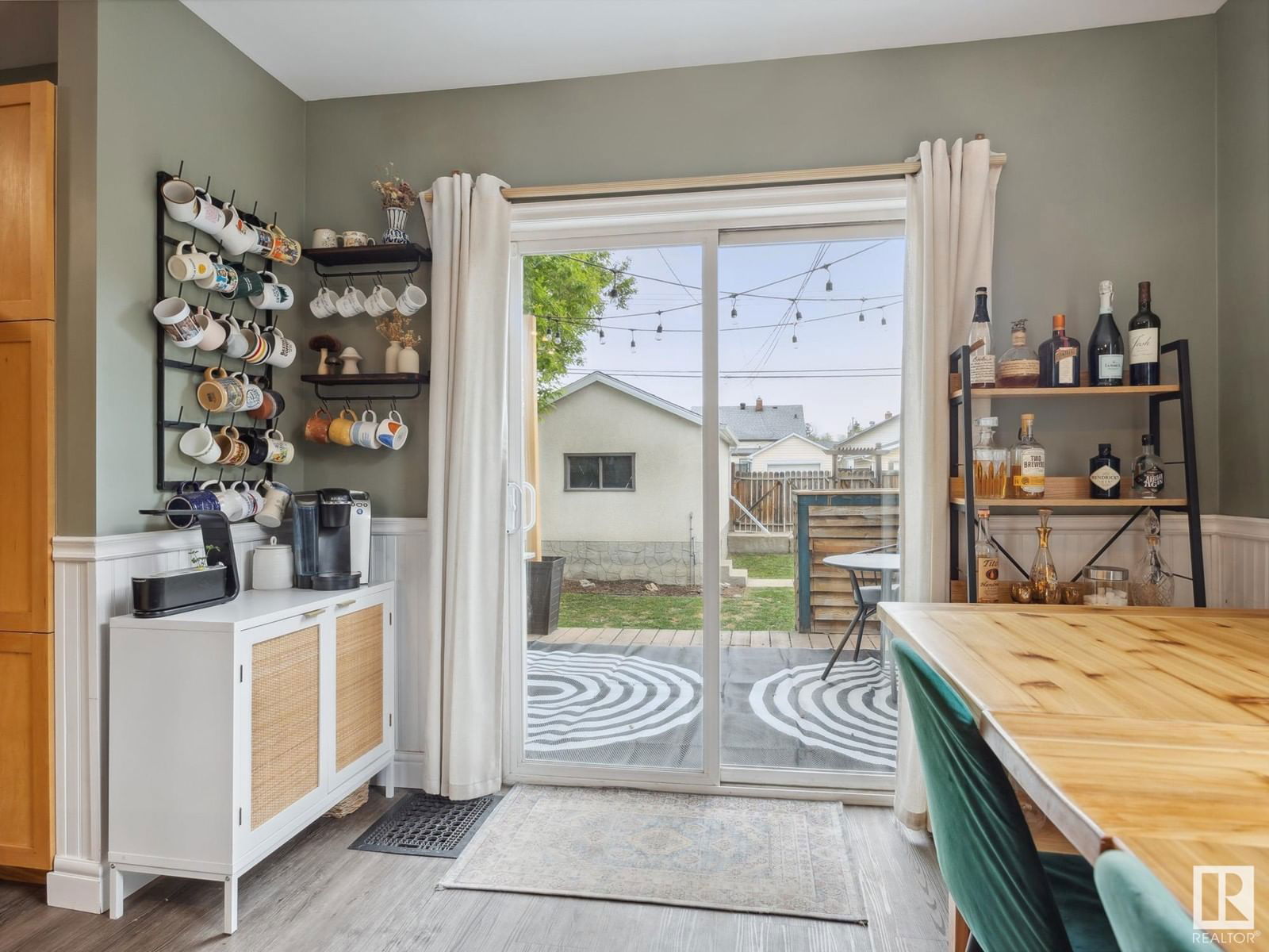 Nw - 11211 95a St Edmonton, Alberta
