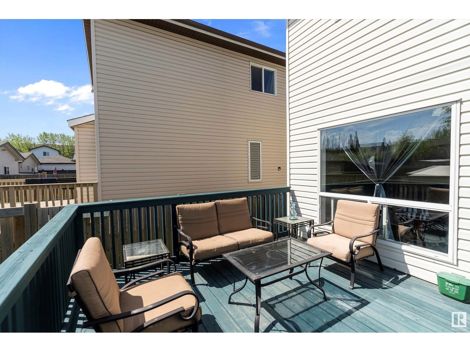 1107 Hyndman Rd Edmonton, Alberta