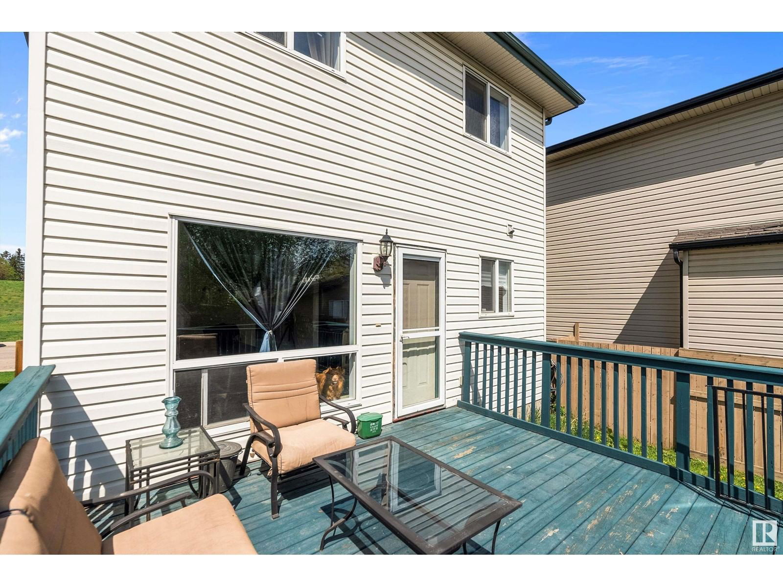 1107 Hyndman Rd Edmonton, Alberta