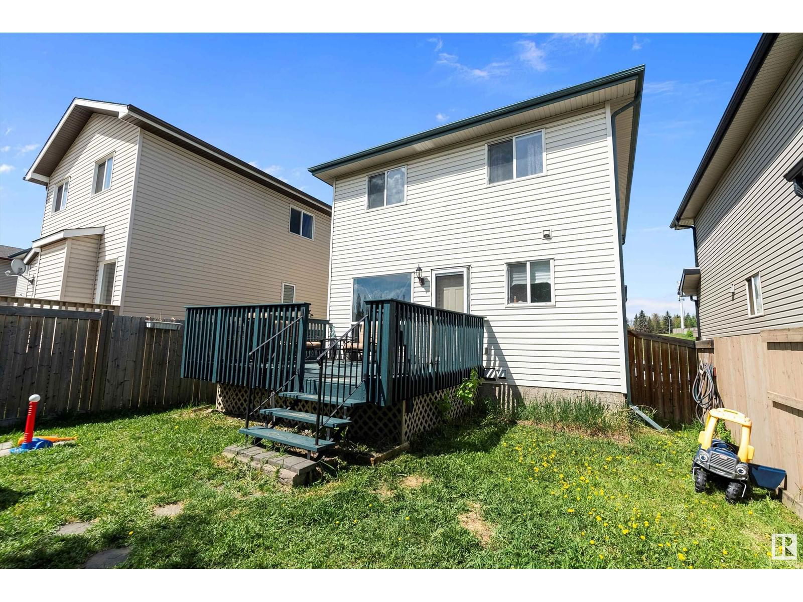 1107 Hyndman Rd Edmonton, Alberta