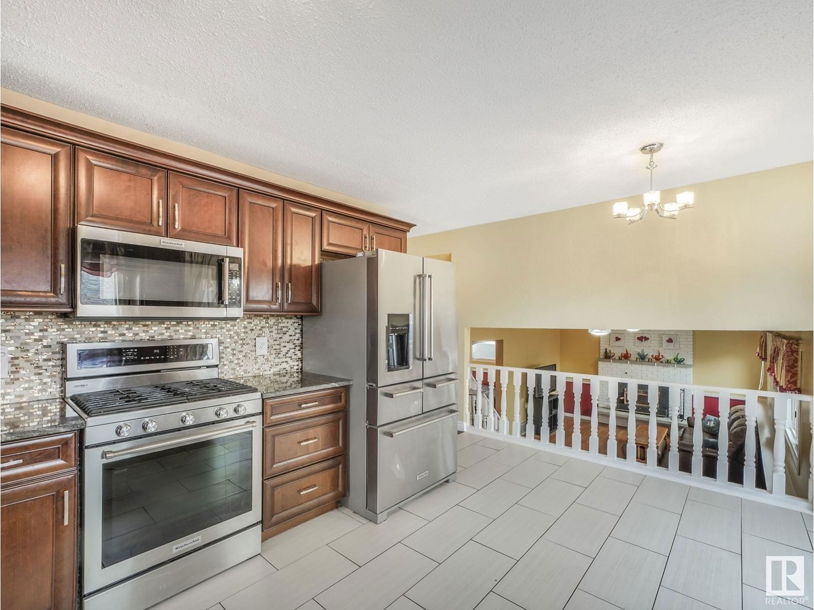 Nw - 18409 62b Av Edmonton, Alberta