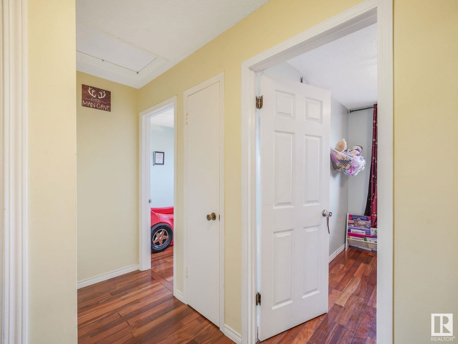 Nw - 18409 62b Av Edmonton, Alberta