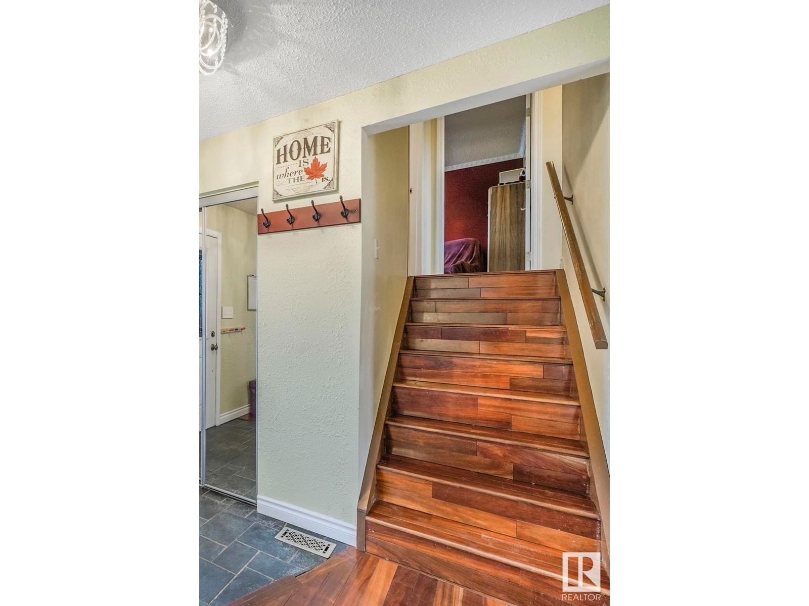 Nw - 18409 62b Av Edmonton, Alberta