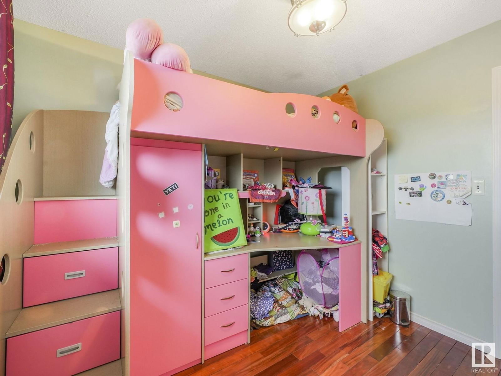 Nw - 18409 62b Av Edmonton, Alberta