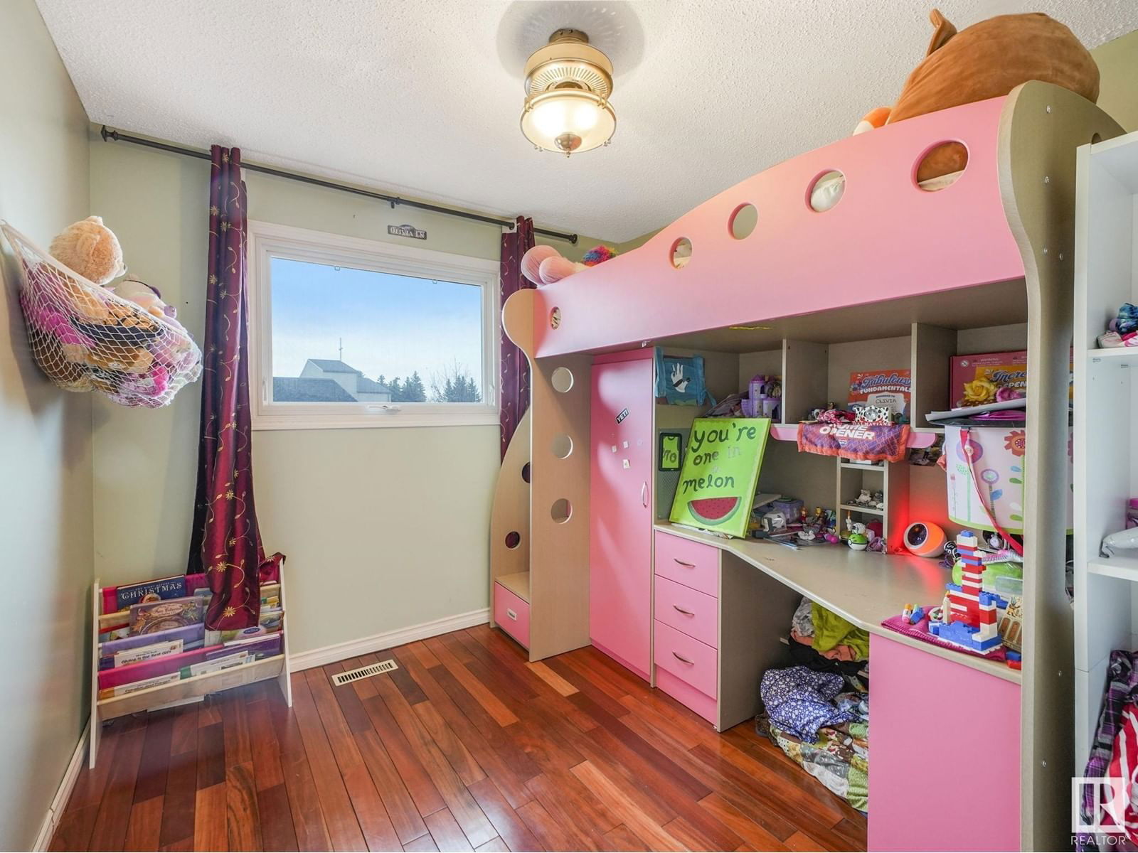 Nw - 18409 62b Av Edmonton, Alberta