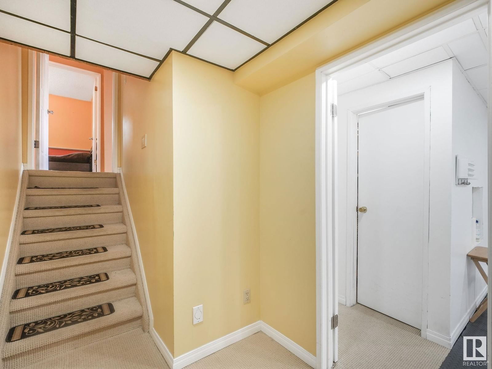 Nw - 18409 62b Av Edmonton, Alberta