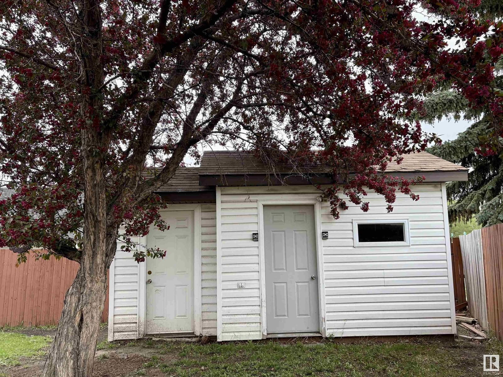 Nw - 18409 62b Av Edmonton, Alberta