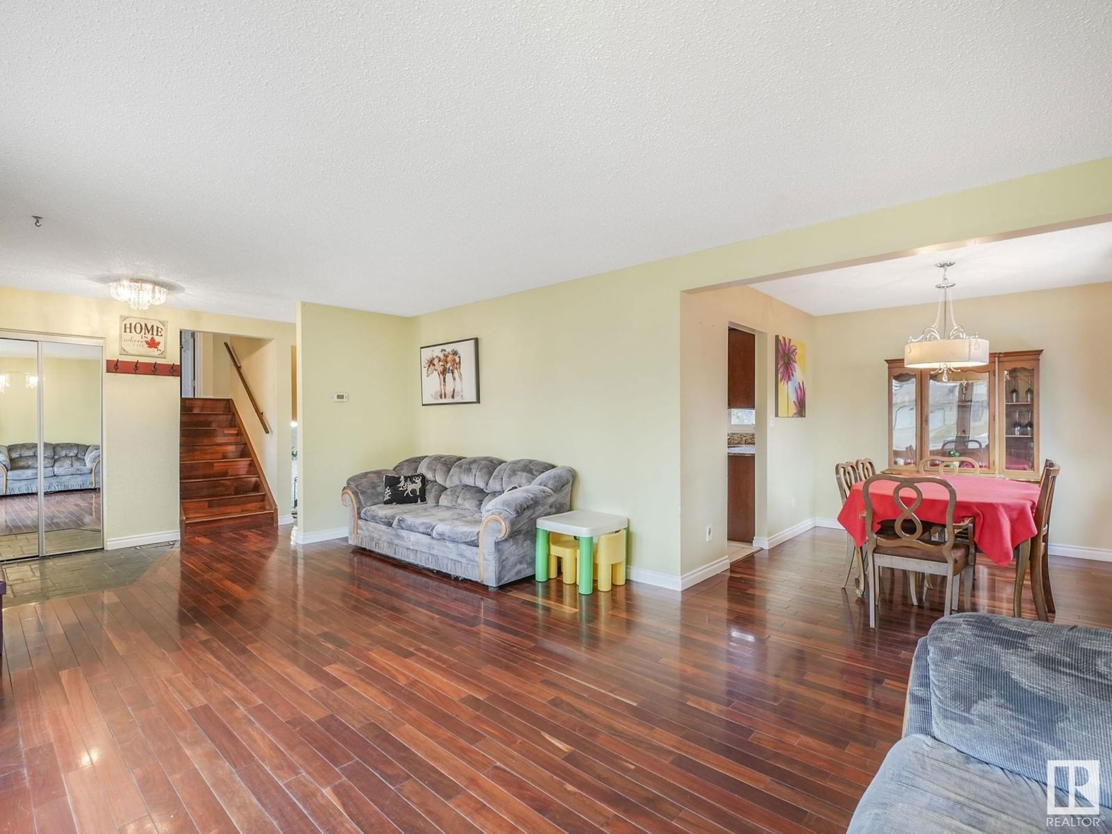 Nw - 18409 62b Av Edmonton, Alberta