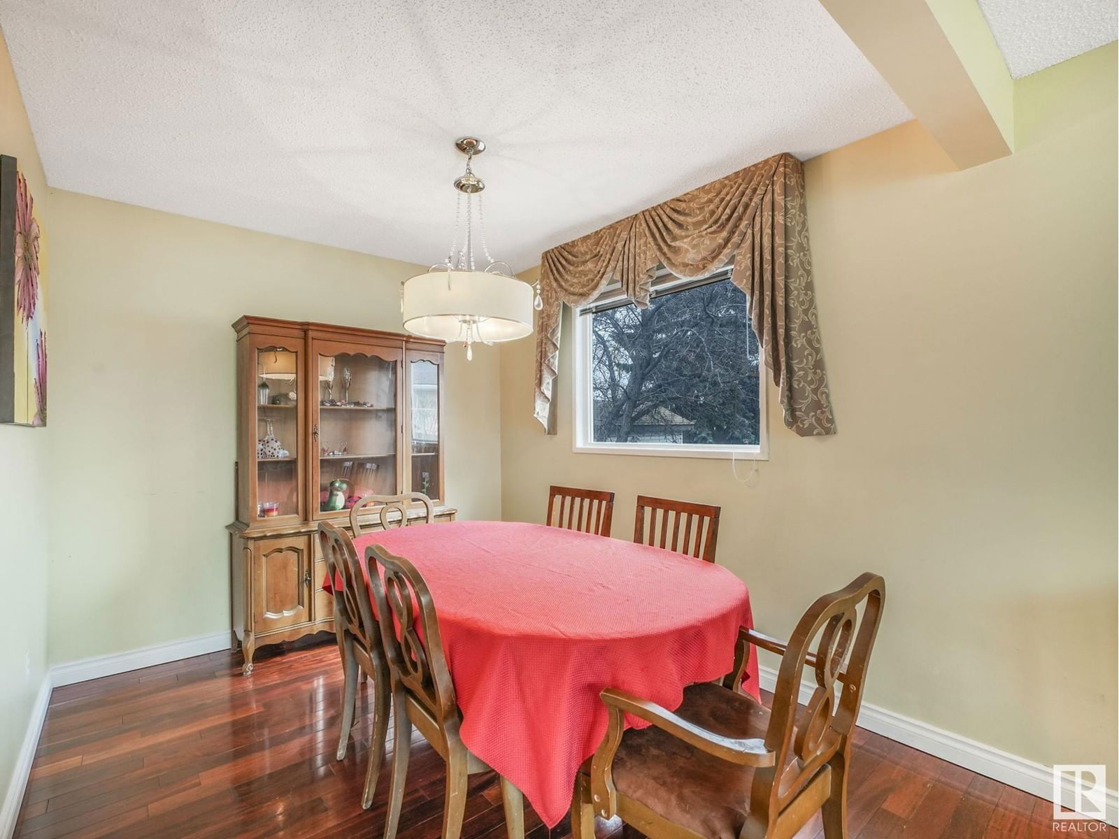 Nw - 18409 62b Av Edmonton, Alberta