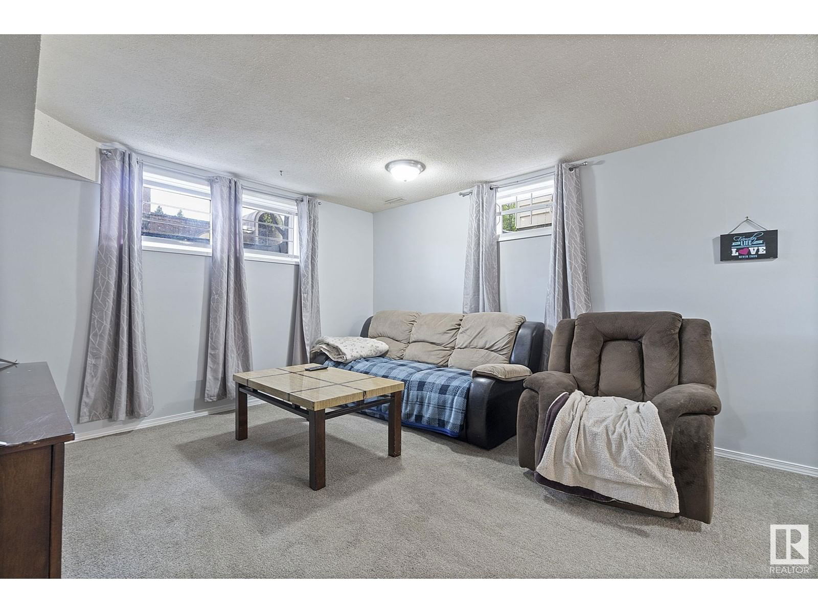 Nw - 3636 116 Av Edmonton, Alberta