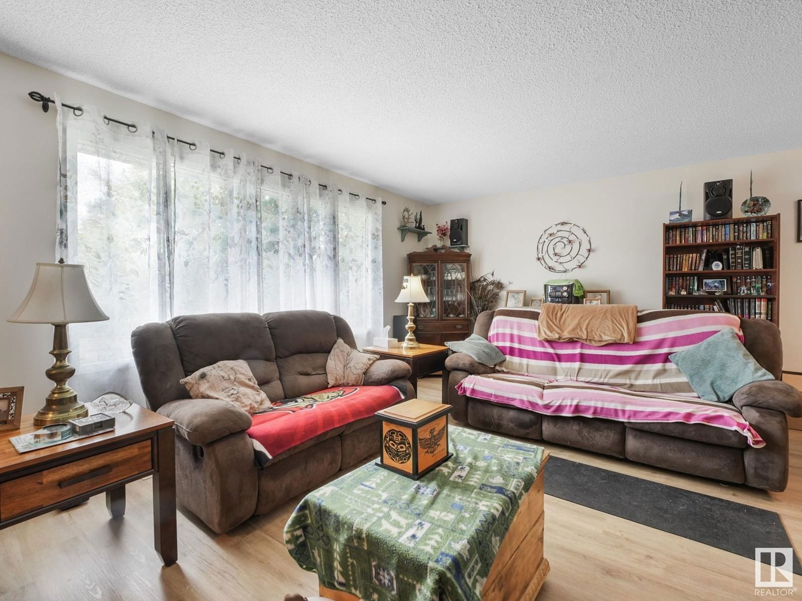 7120 39 Av Edmonton, Alberta