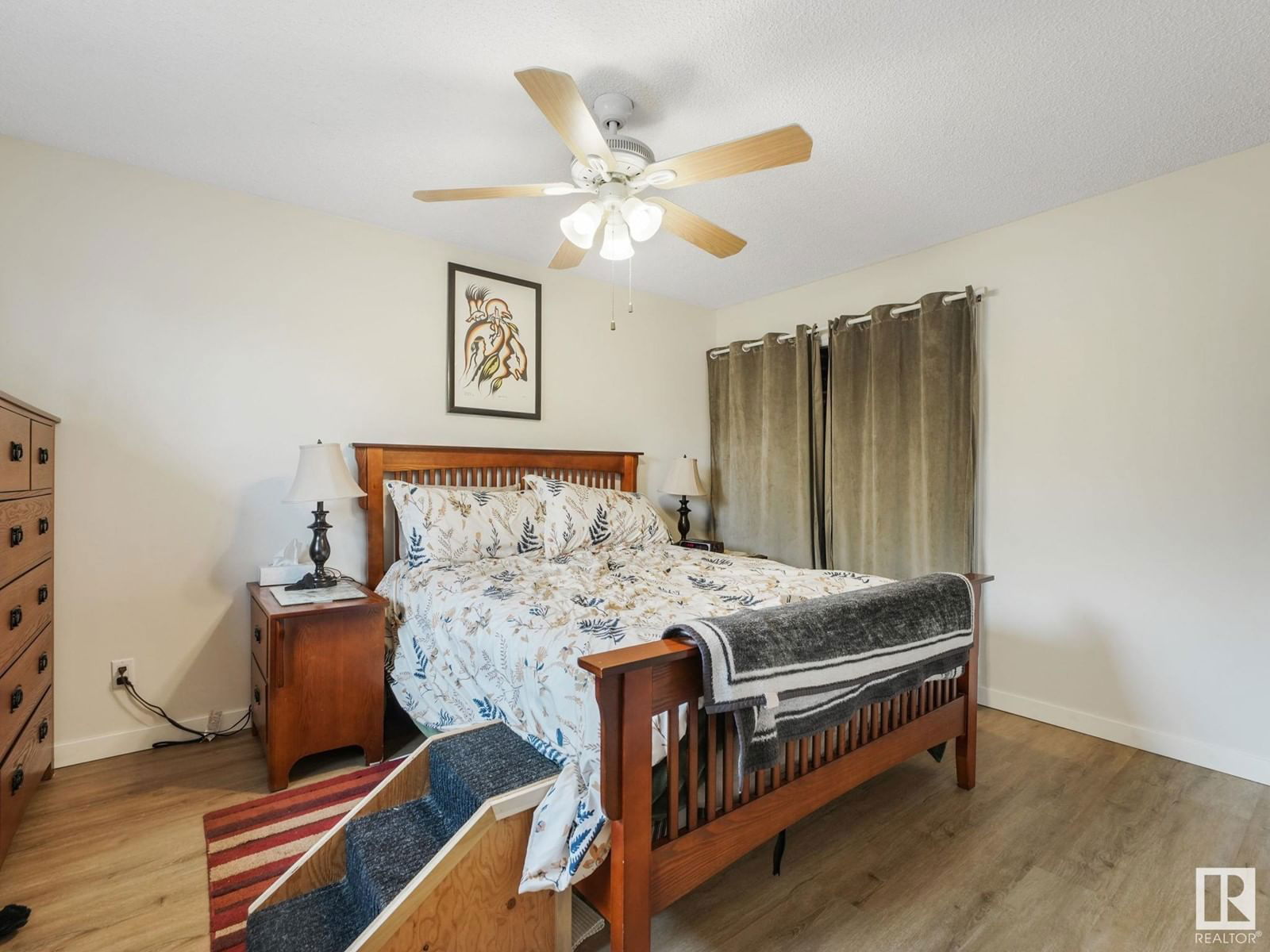 7120 39 Av Edmonton, Alberta