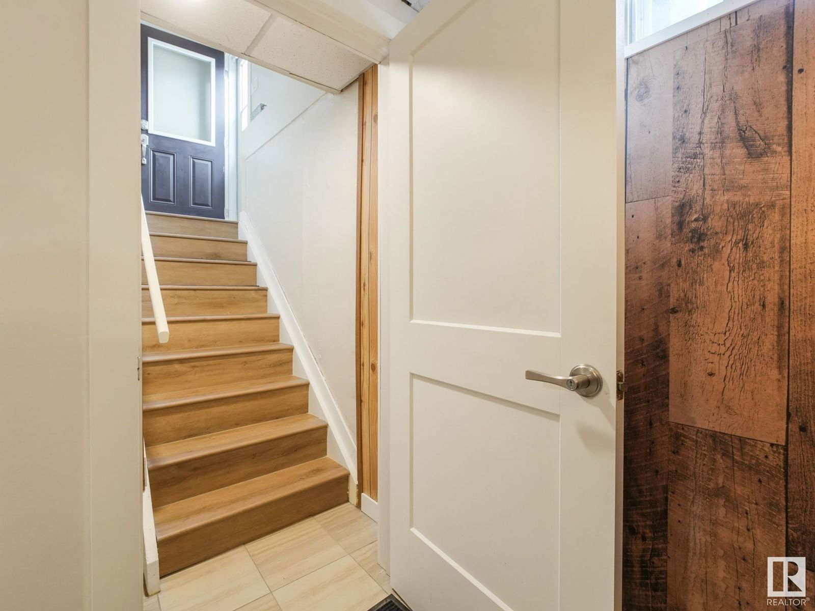 7120 39 Av Edmonton, Alberta