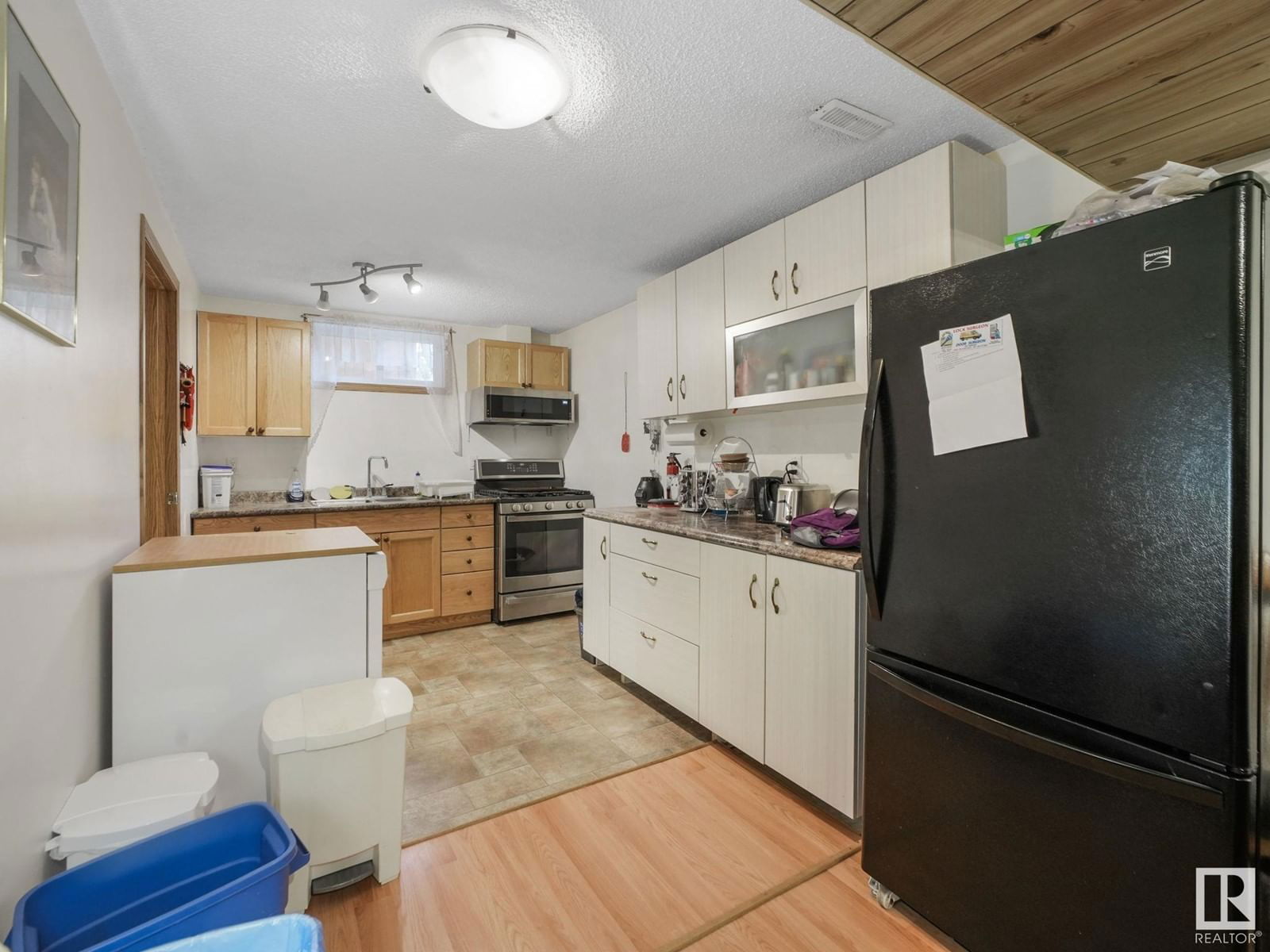 7120 39 Av Edmonton, Alberta