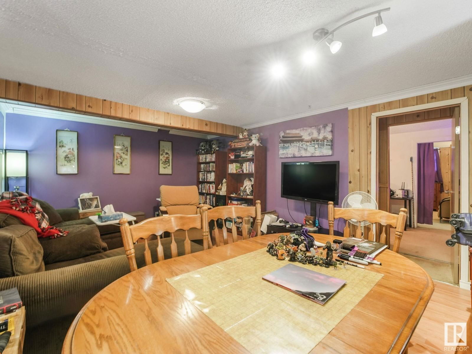 7120 39 Av Edmonton, Alberta