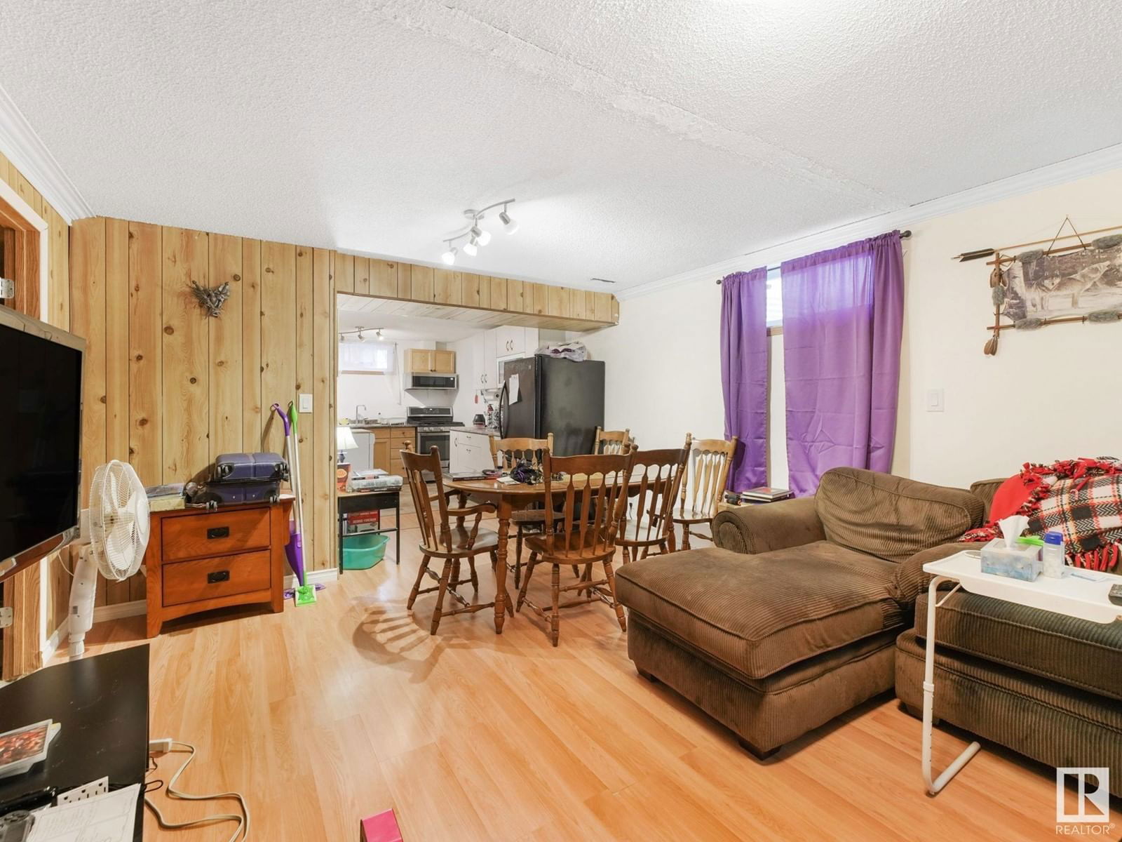 7120 39 Av Edmonton, Alberta