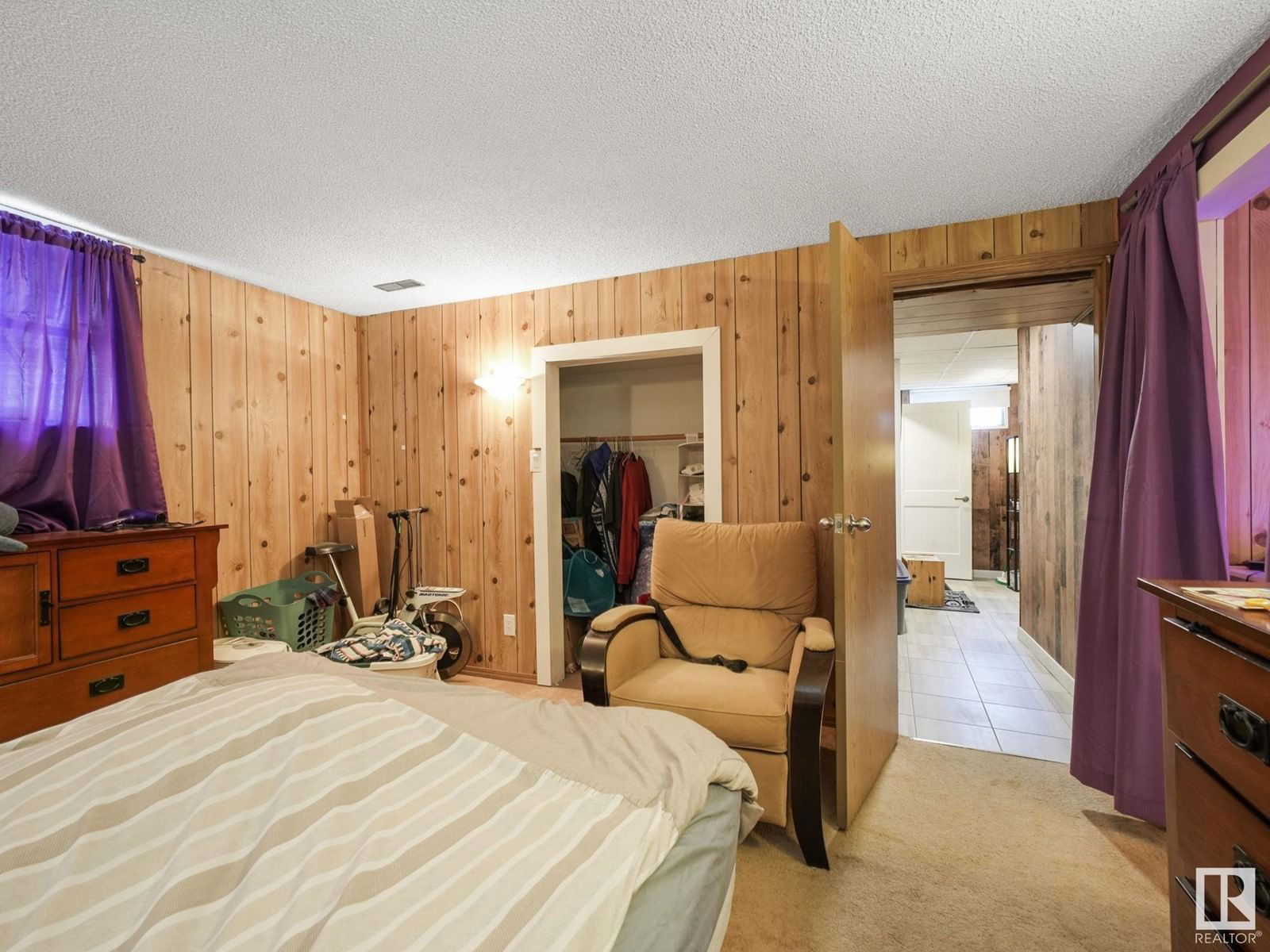 7120 39 Av Edmonton, Alberta