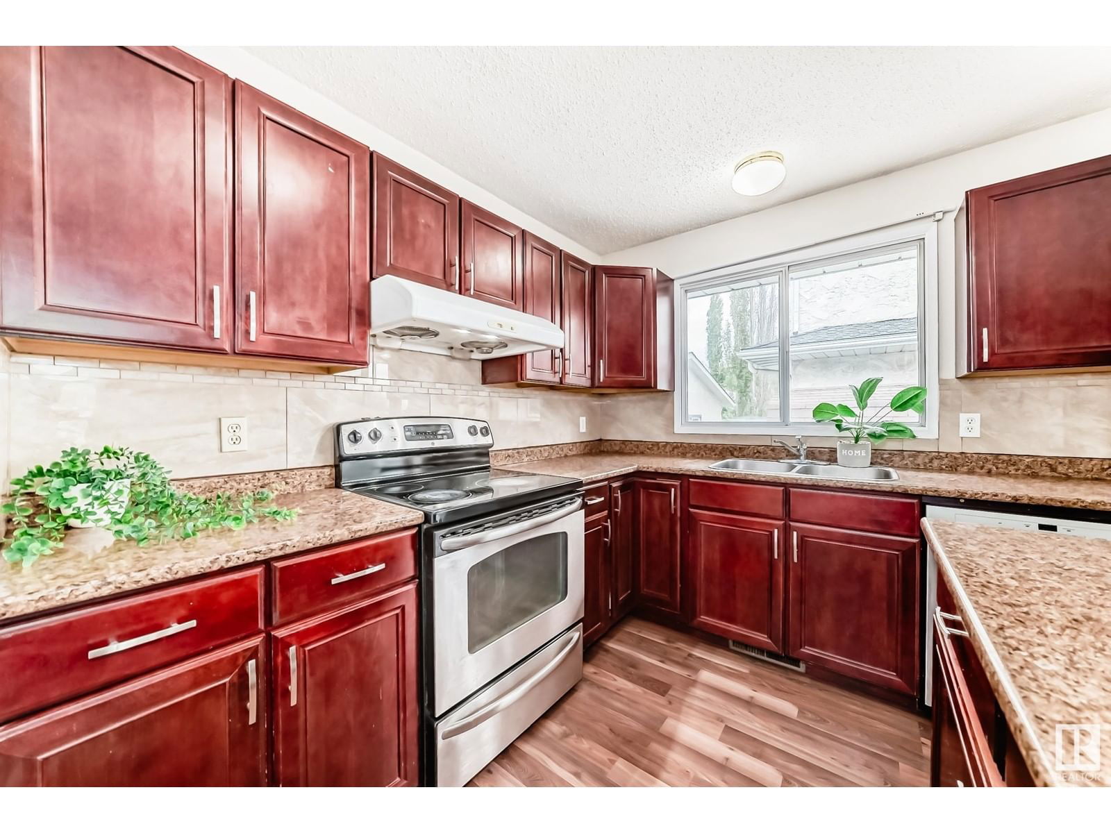 NW - 11820 152 AV Image 15