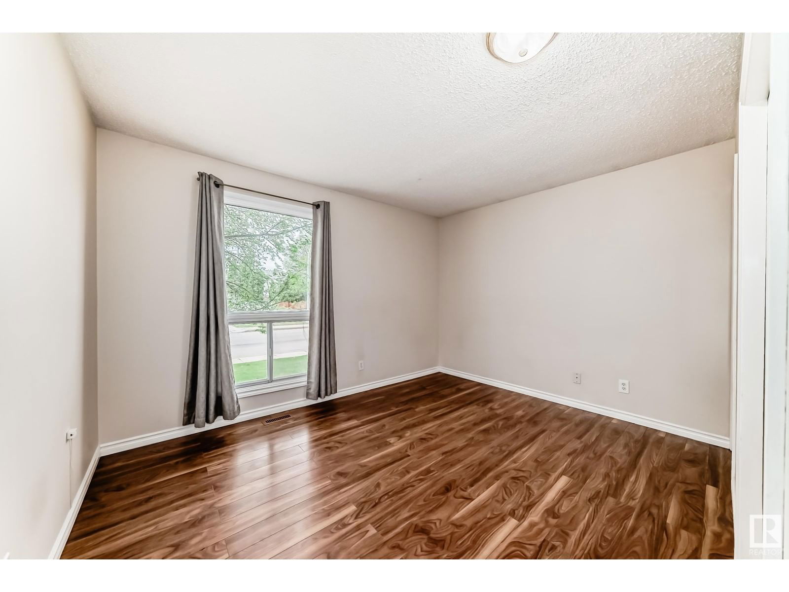 NW - 11820 152 AV Image 23