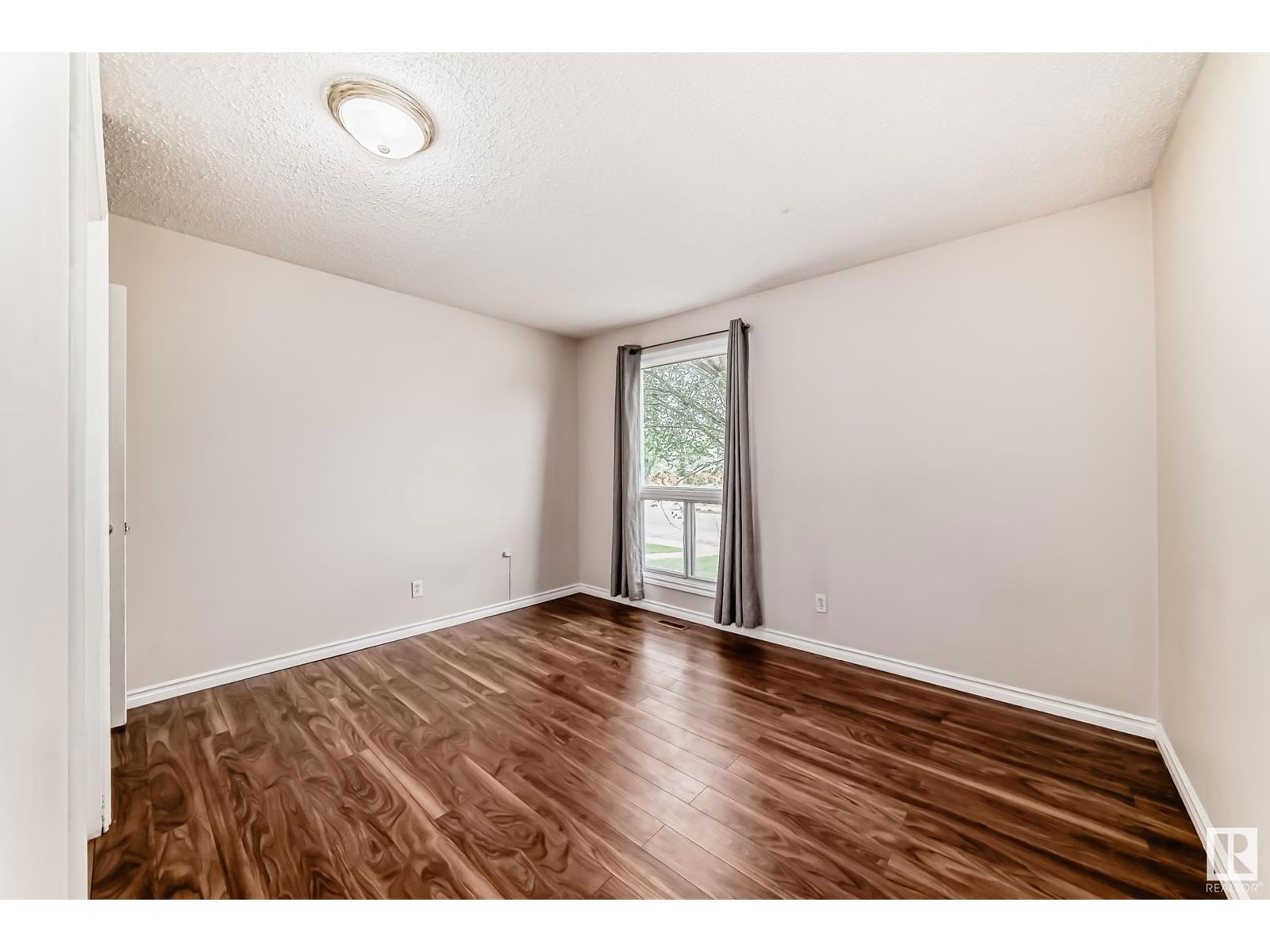 NW - 11820 152 AV Image 24