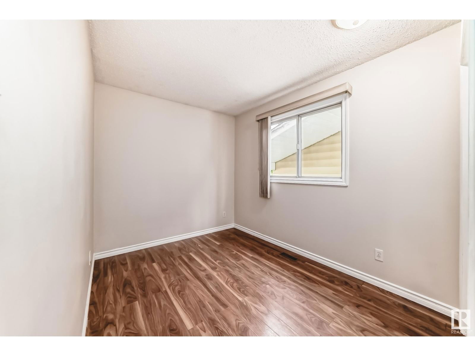 NW - 11820 152 AV Image 29