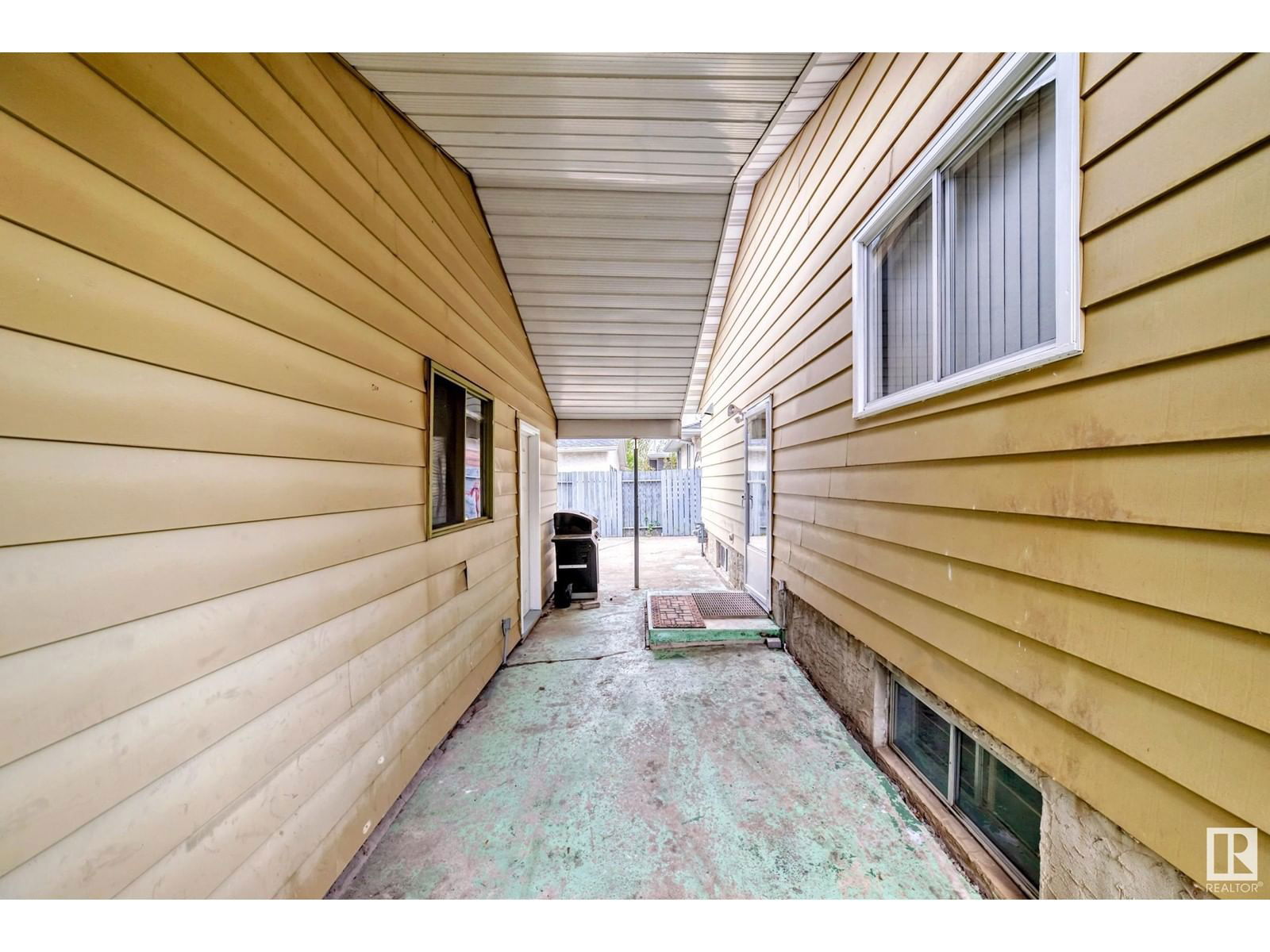 NW - 11820 152 AV Image 38
