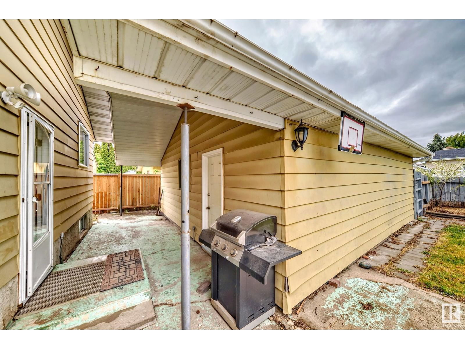 NW - 11820 152 AV Image 39