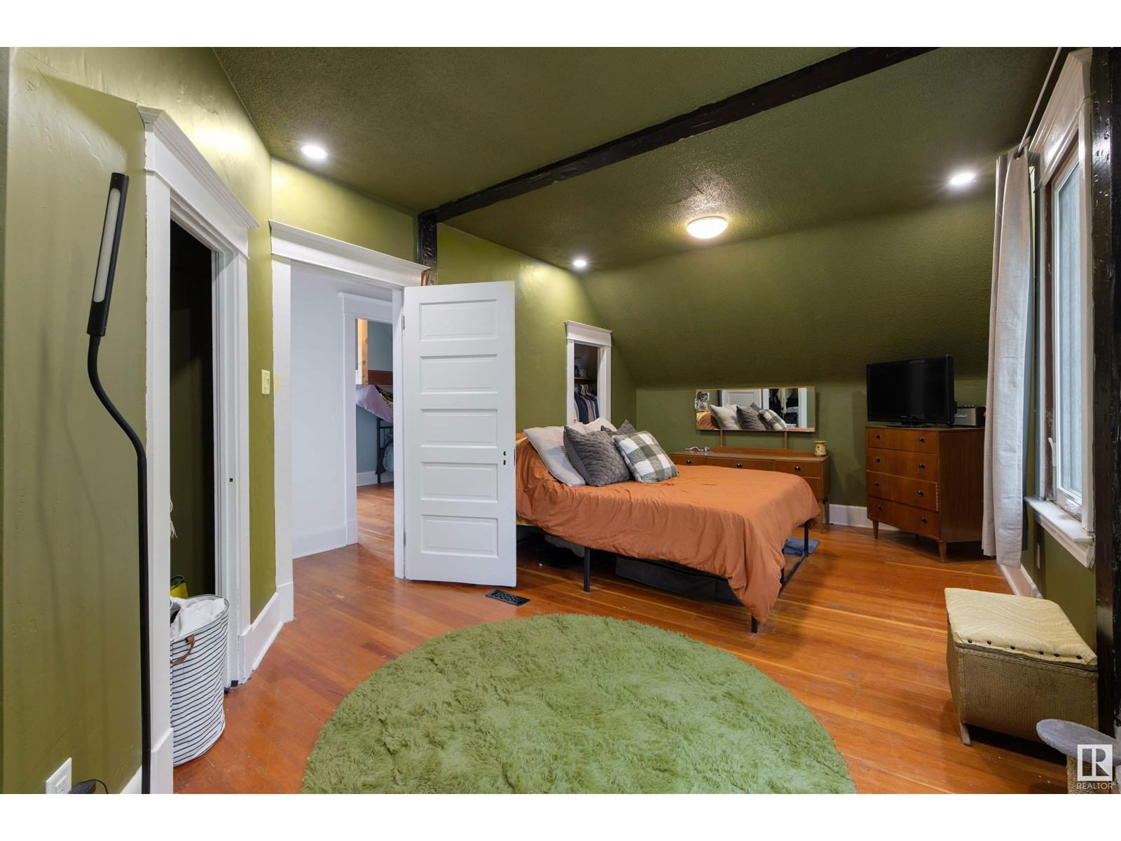 11325 96 St Edmonton, Alberta