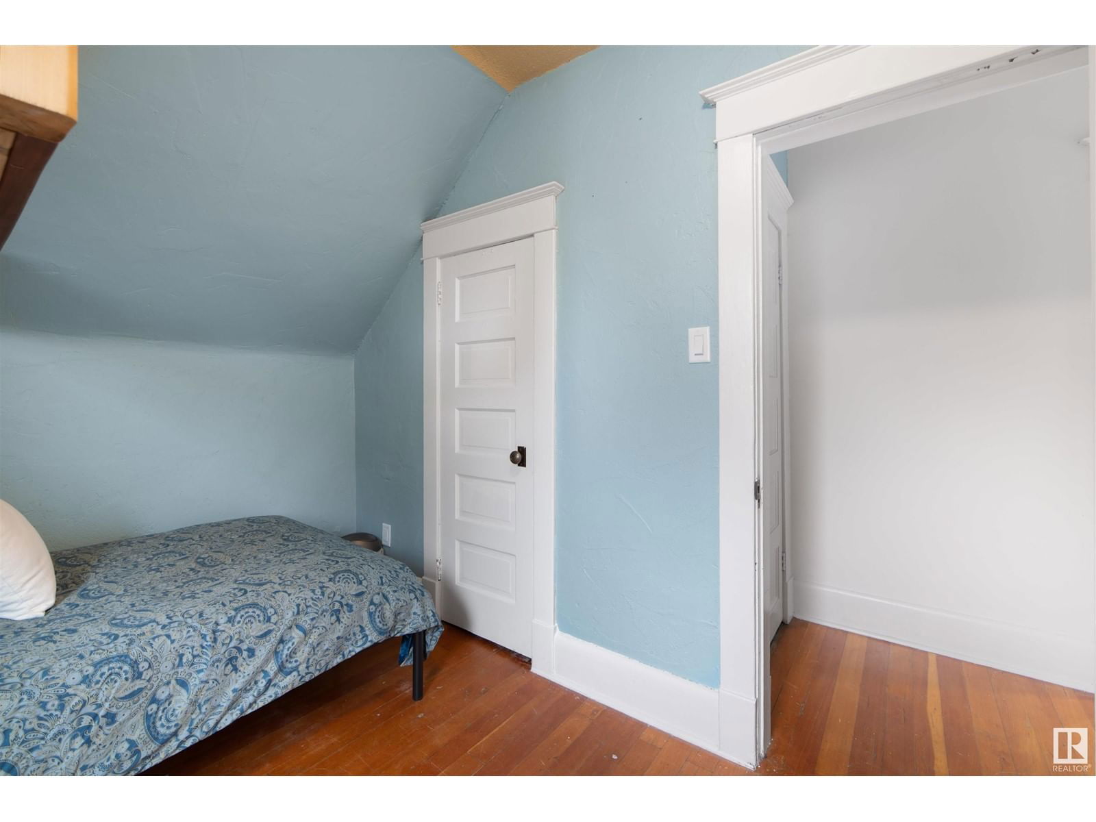 11325 96 St Edmonton, Alberta