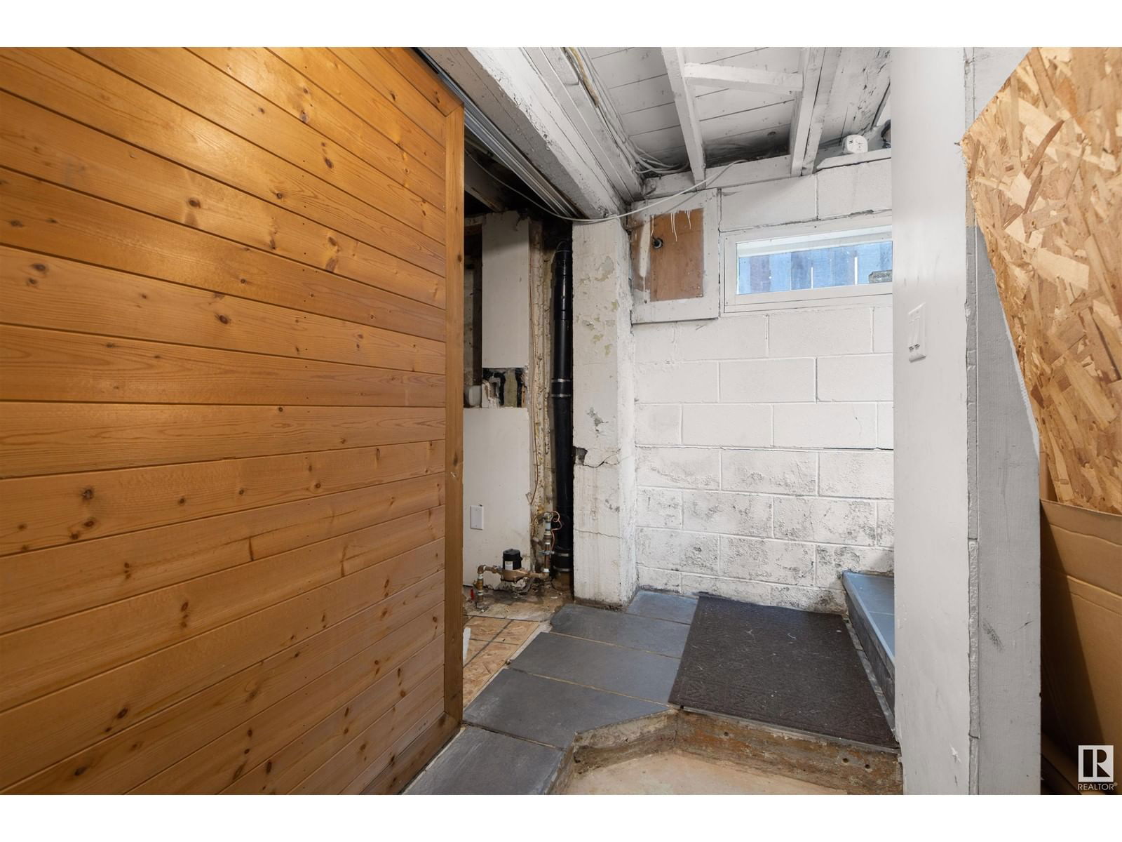 11325 96 St Edmonton, Alberta