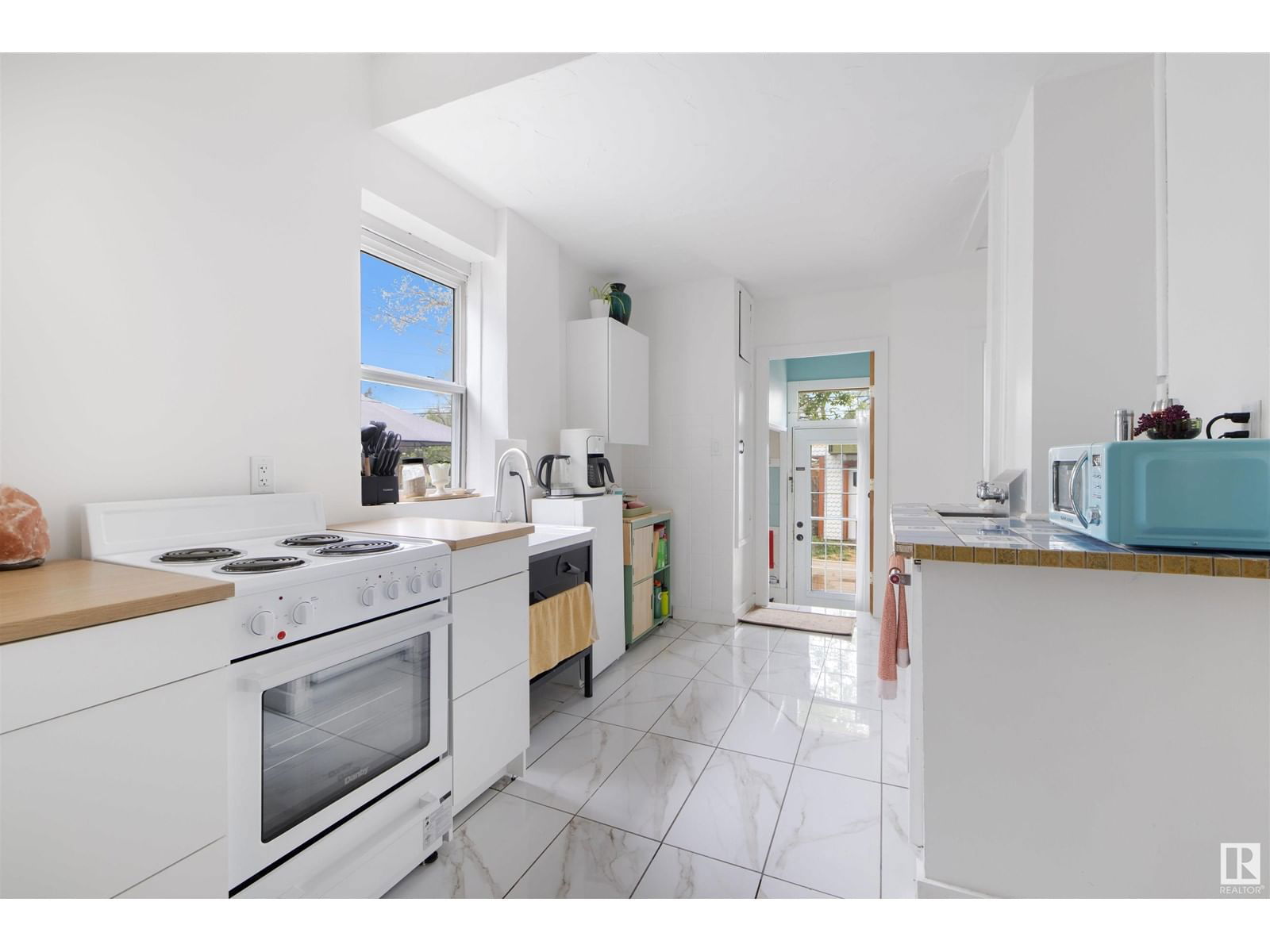 11325 96 St Edmonton, Alberta